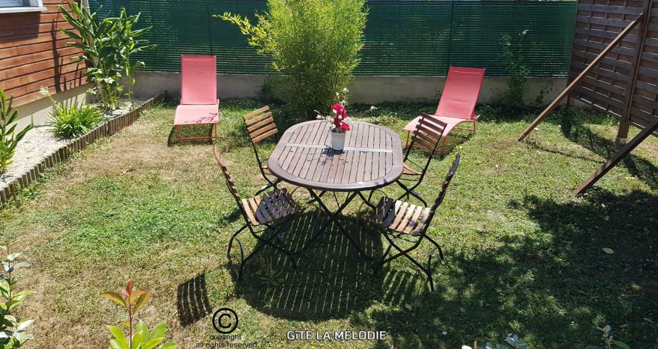 Gite La Melodie Longueville (Seine-et-Marne) Exterior foto
